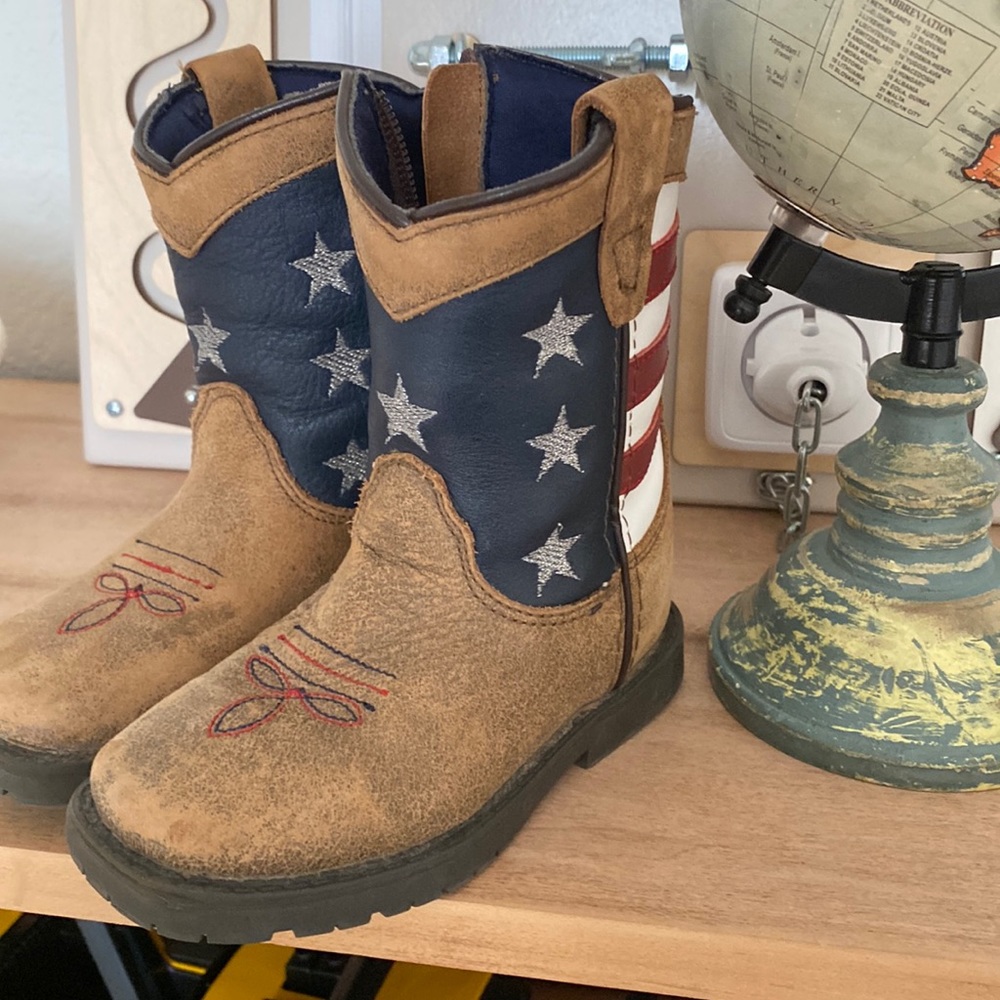 Size 7 toddler boots